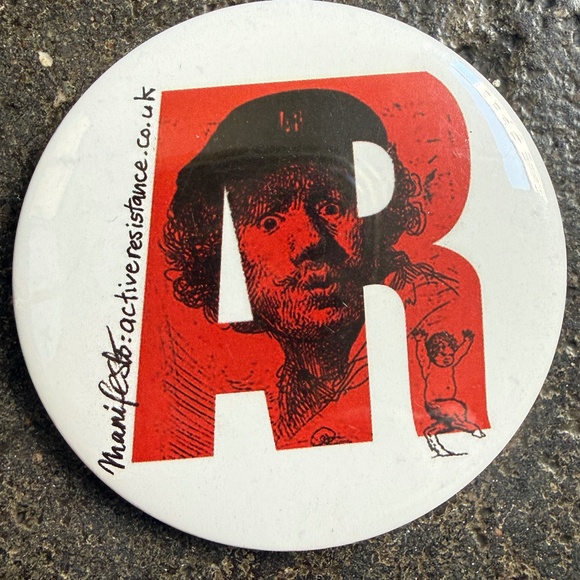 Vivienne Westwood Jewelry - Vivienne Westwood Pin